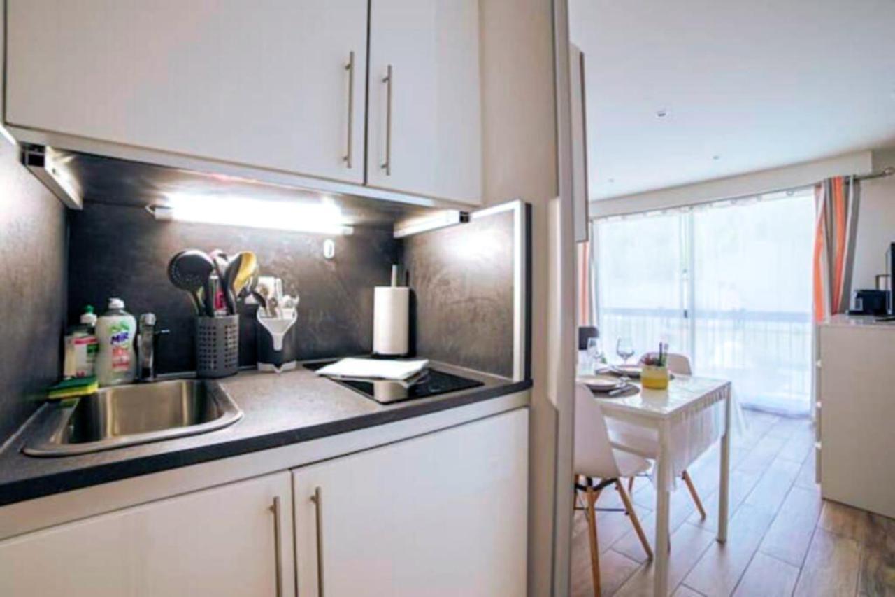 Cocoon Center - Rue D'Antibes - 200M Plage- Clim - Wifi - Unique Cannes Luaran gambar