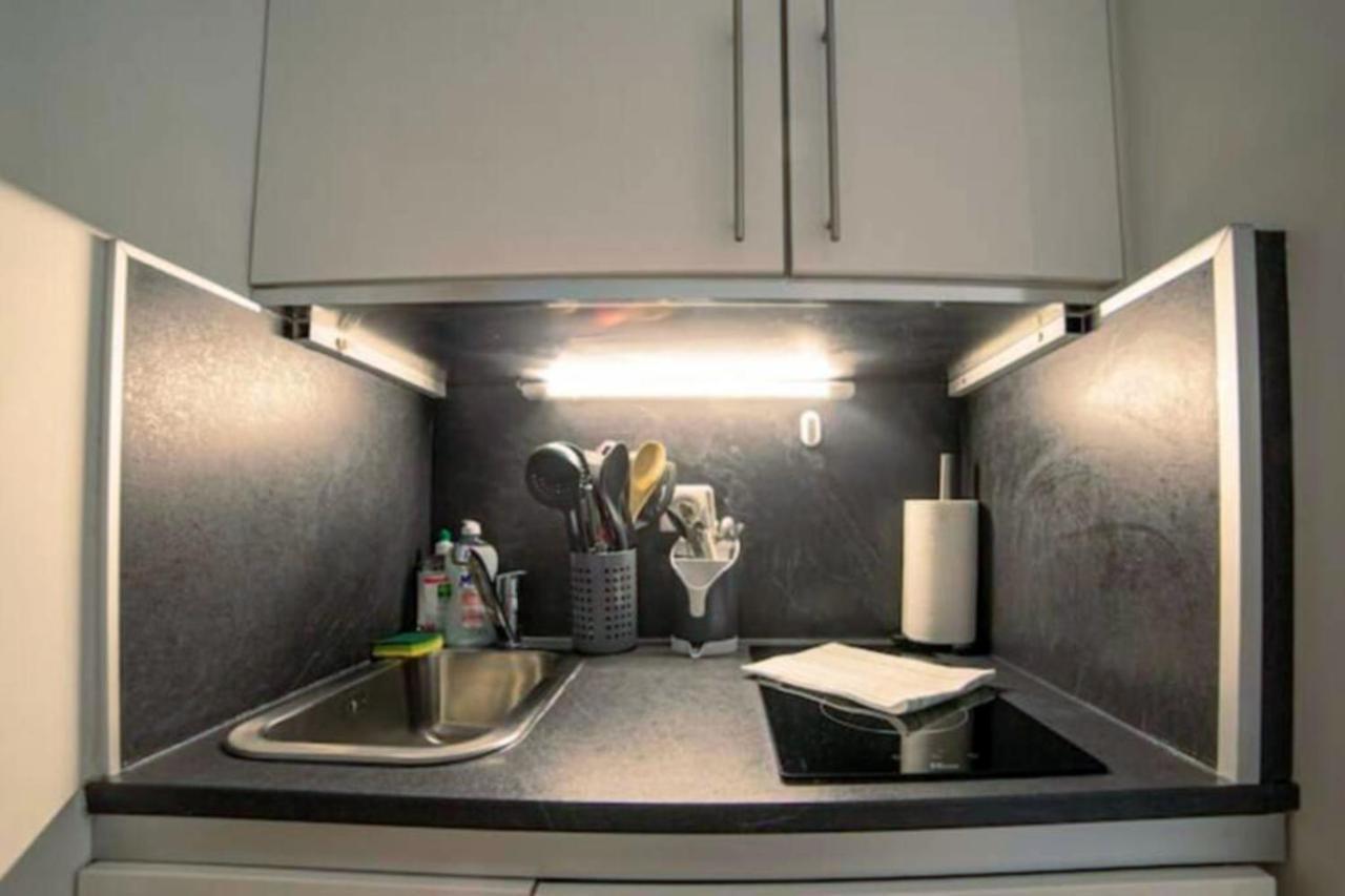 Cocoon Center - Rue D'Antibes - 200M Plage- Clim - Wifi - Unique Cannes Luaran gambar