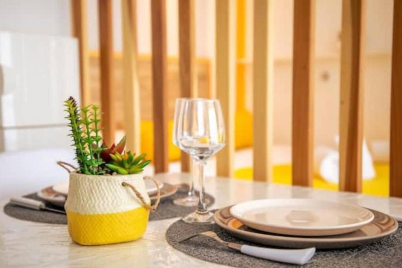 Cocoon Center - Rue D'Antibes - 200M Plage- Clim - Wifi - Unique Cannes Luaran gambar