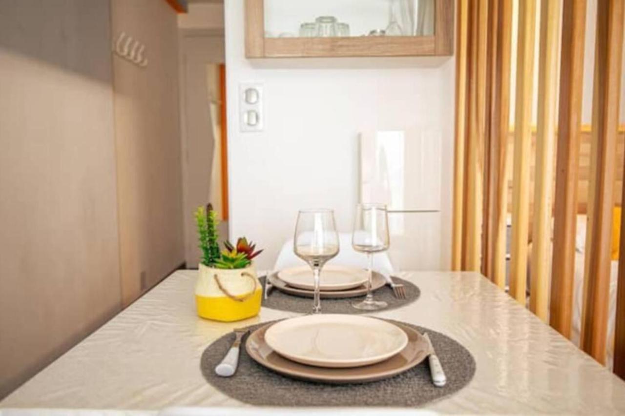 Cocoon Center - Rue D'Antibes - 200M Plage- Clim - Wifi - Unique Cannes Luaran gambar